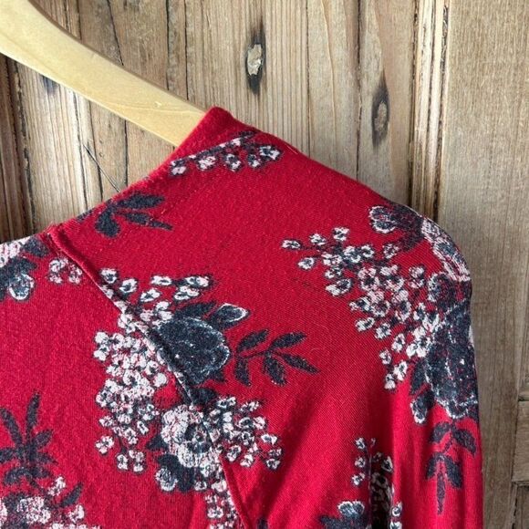 Free‎ People XS Red Floral Boho Speak Easy Blouse - Picture 11 of 11